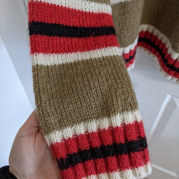 Urban Outfitters Knit Sweater - Picture 2 of 4